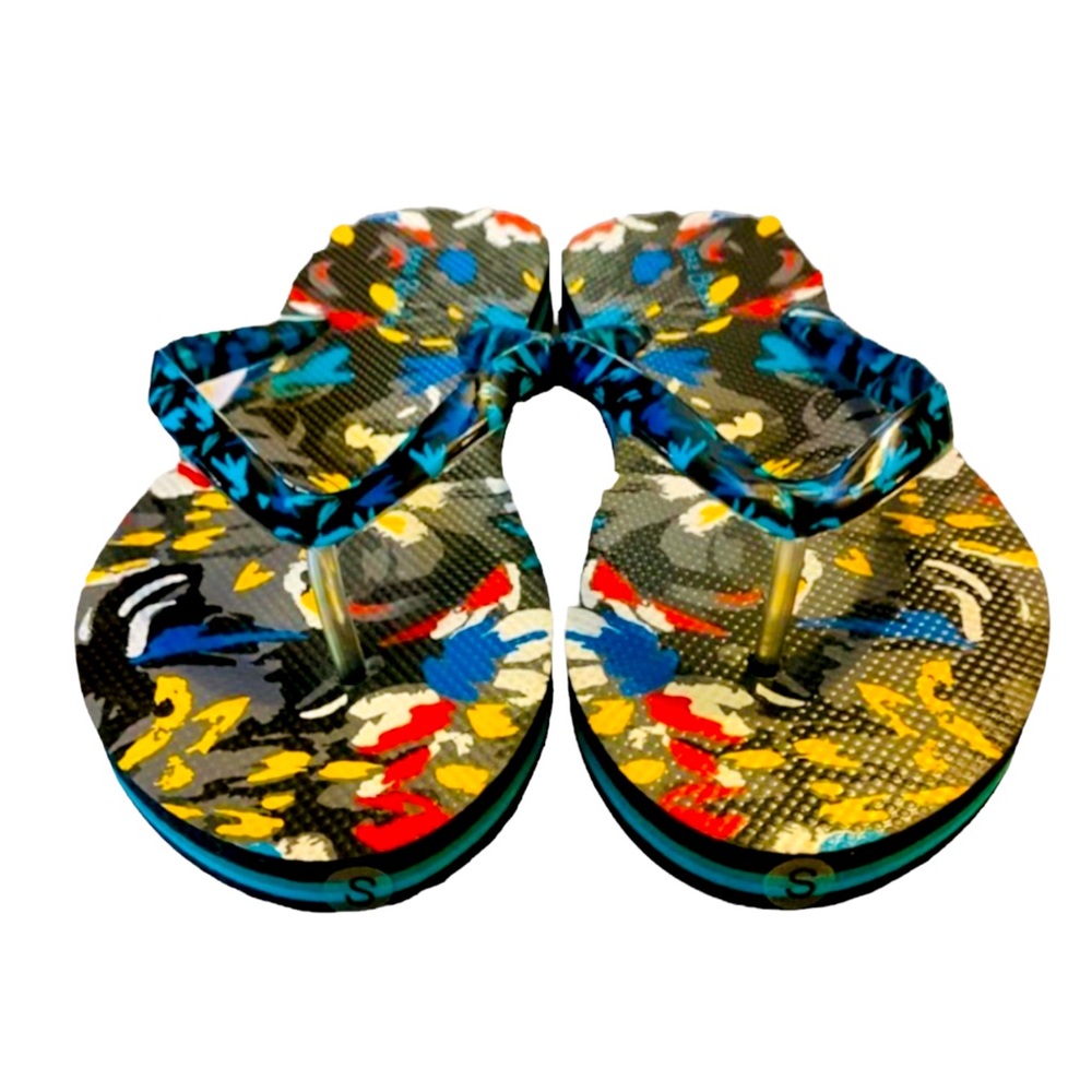NWOT Vera Bradley Rubber Sandals / Thongs / Slip-ons Size Small